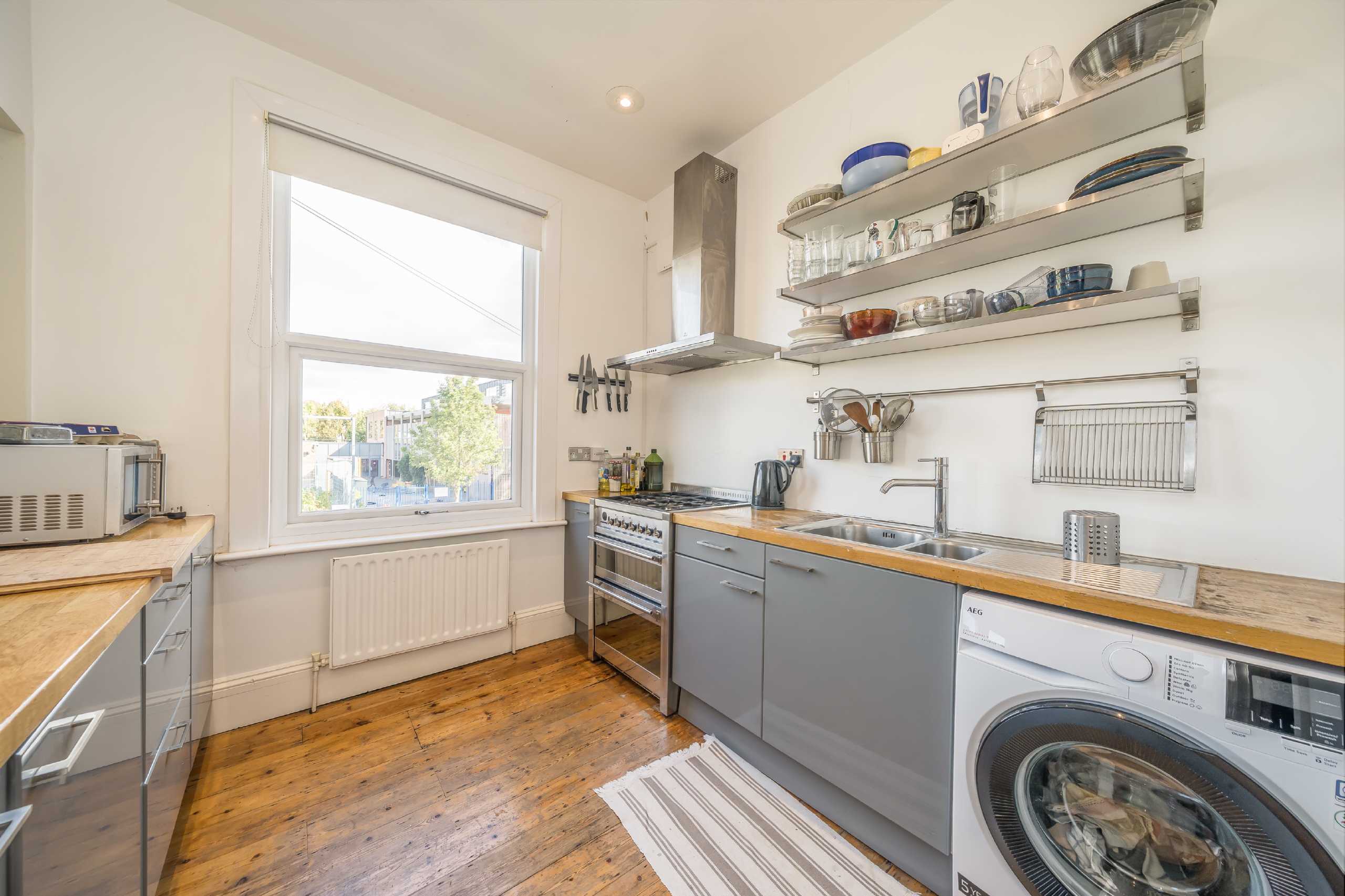 Flat Buckleigh Road in Greater London