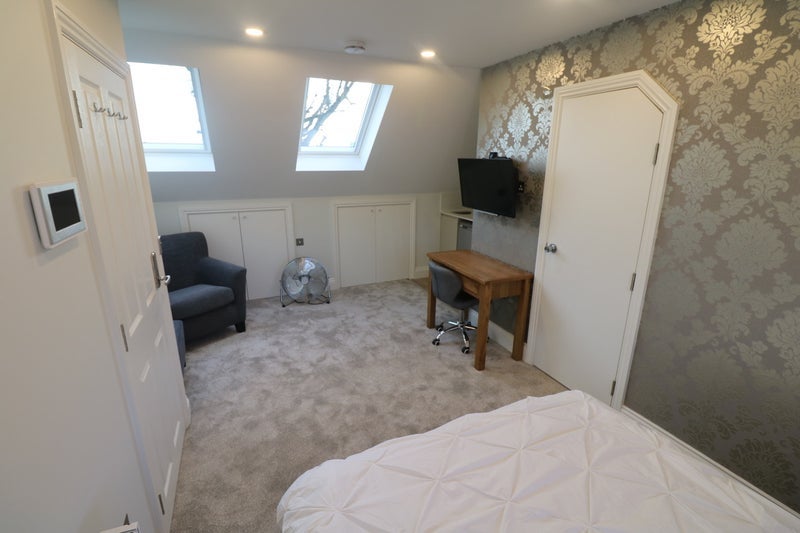 Flat The Ridgeway in Greater London