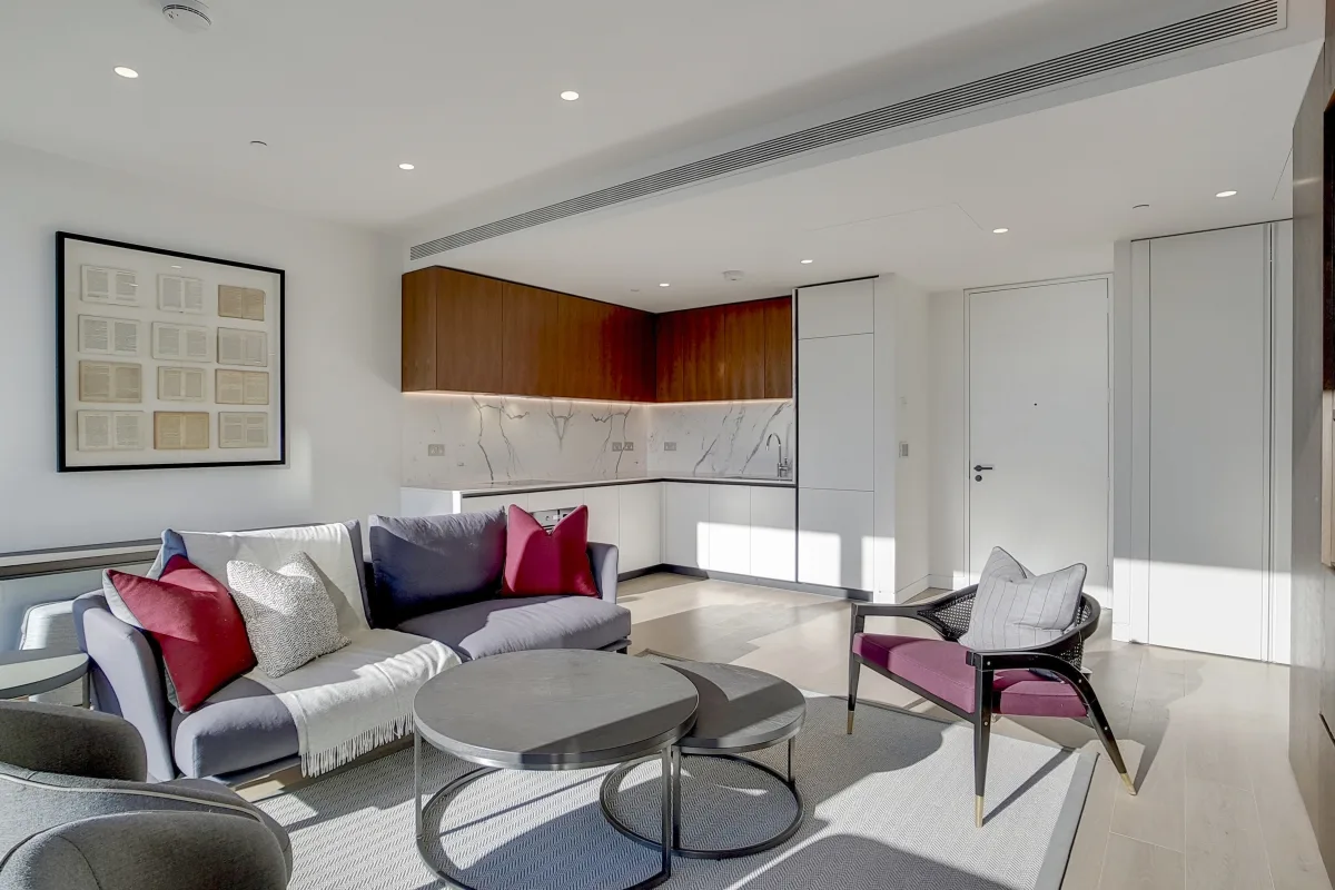 Flat Spenser Street in City of Westminster