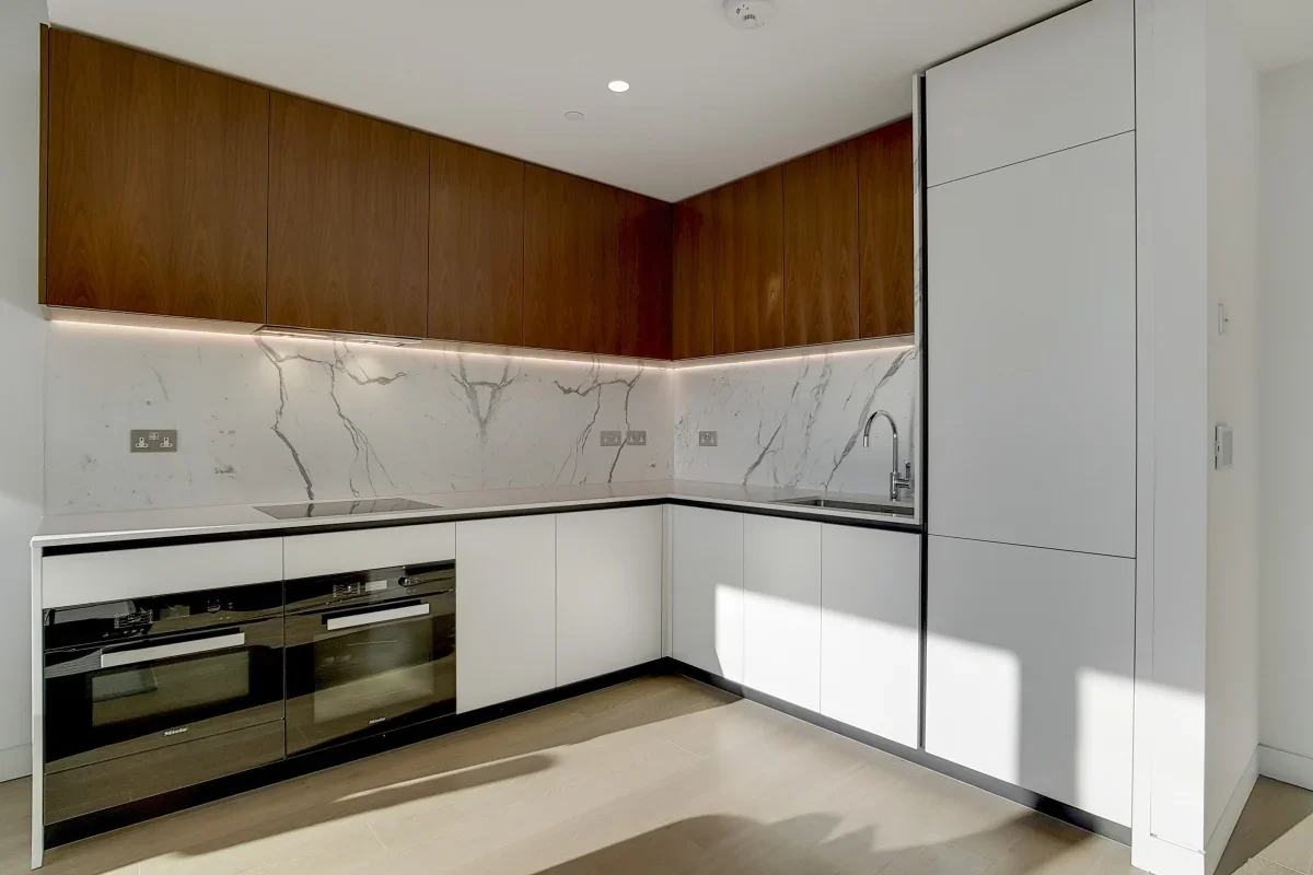 Flat Spenser Street in City of Westminster