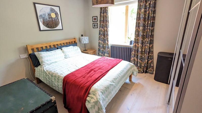 Room Fairstead Walk in Greater London