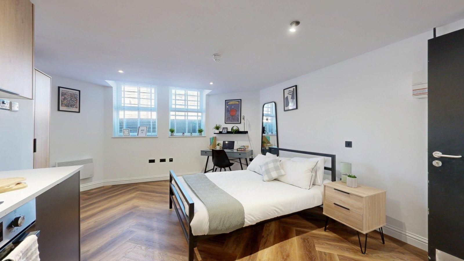 Room Thurloe Street in Manchester