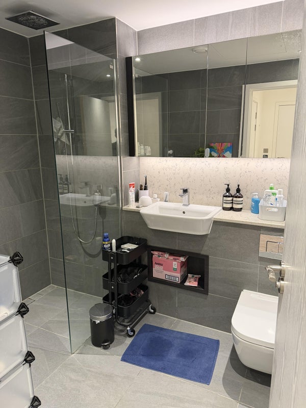Room New Drum Street in Greater London