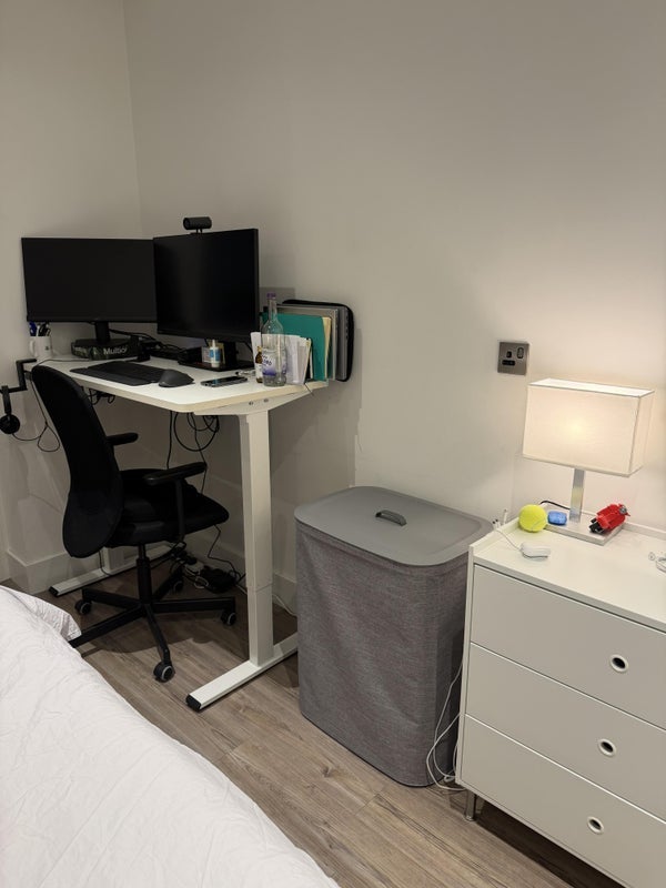Room New Drum Street in Greater London
