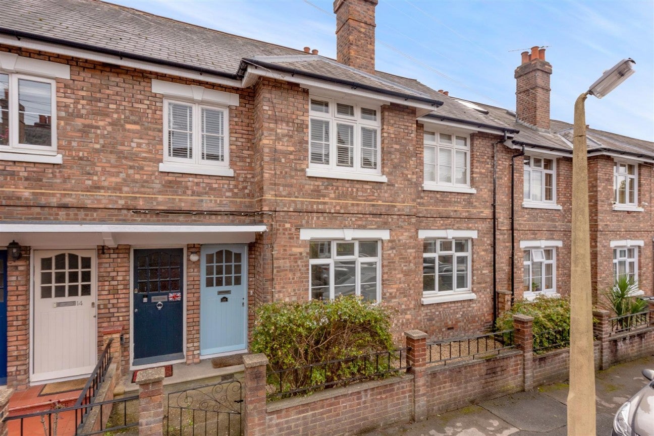 House Strickland Row in Greater London
