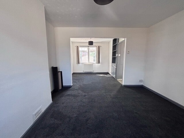 House Axbridge Close in Swindon