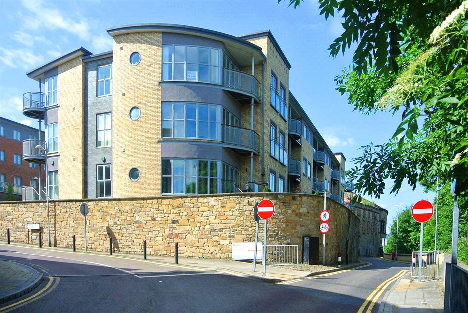 Flat Worsdell Drive in Gateshead