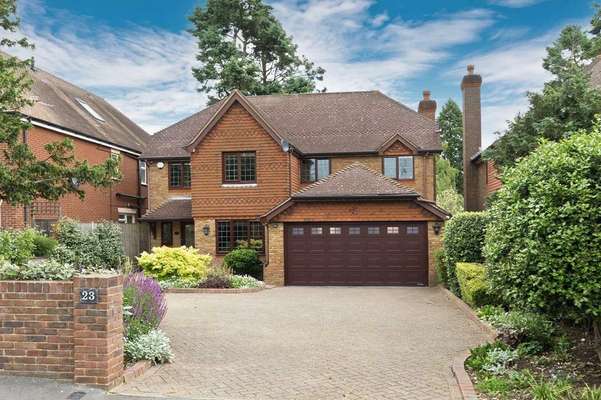 House Sidney Road in Elmbridge