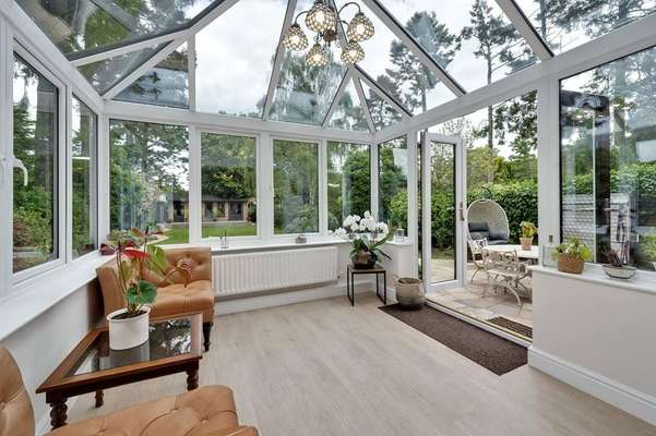 House Sidney Road in Elmbridge