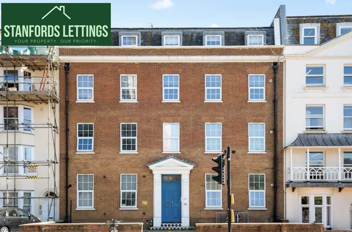 Flat Richmond Place in Brighton