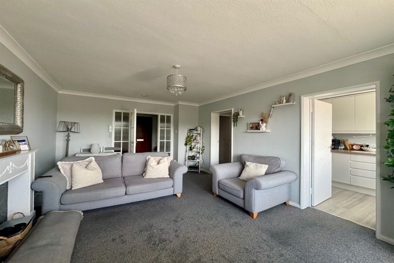 Flat Upperton Road in Eastbourne