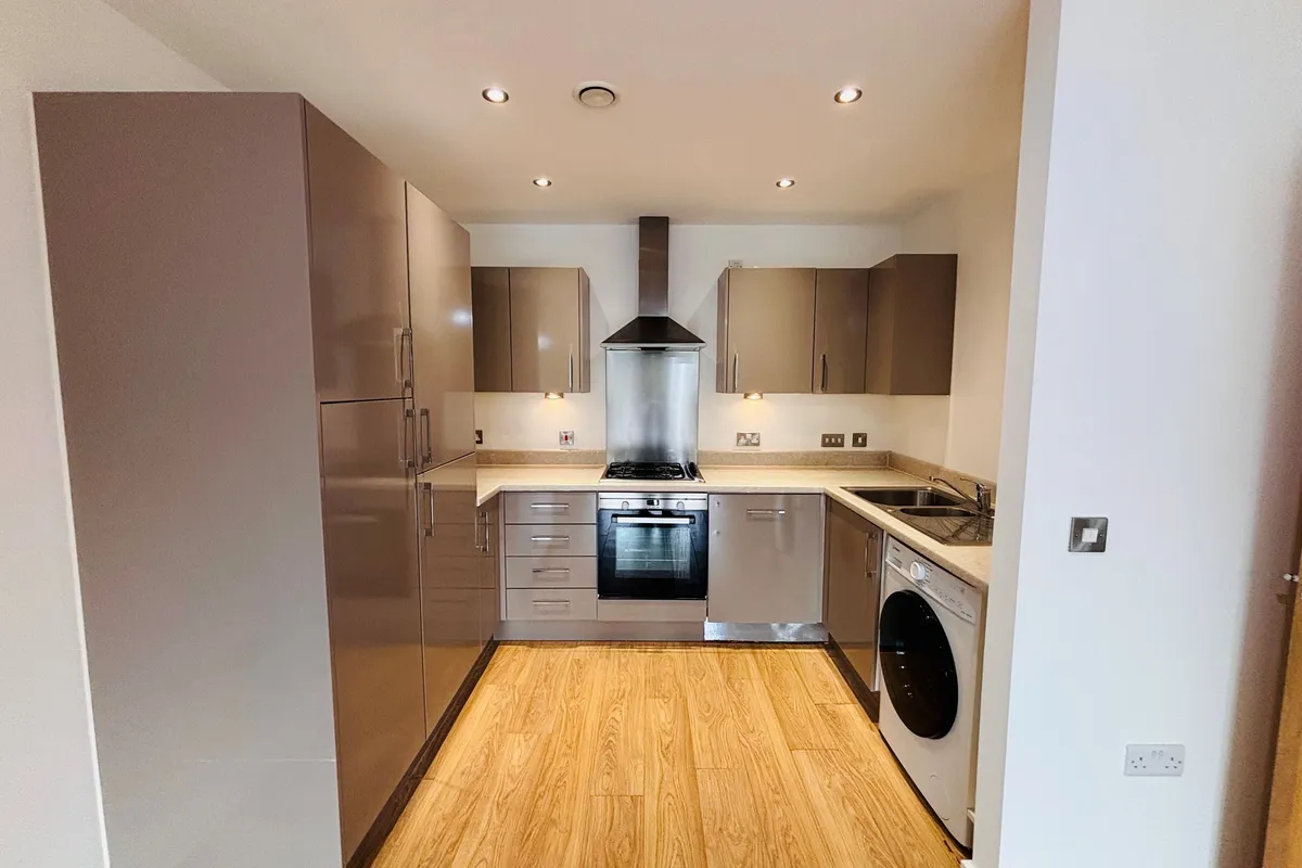 Flat Pevensey Avenue in Greater London