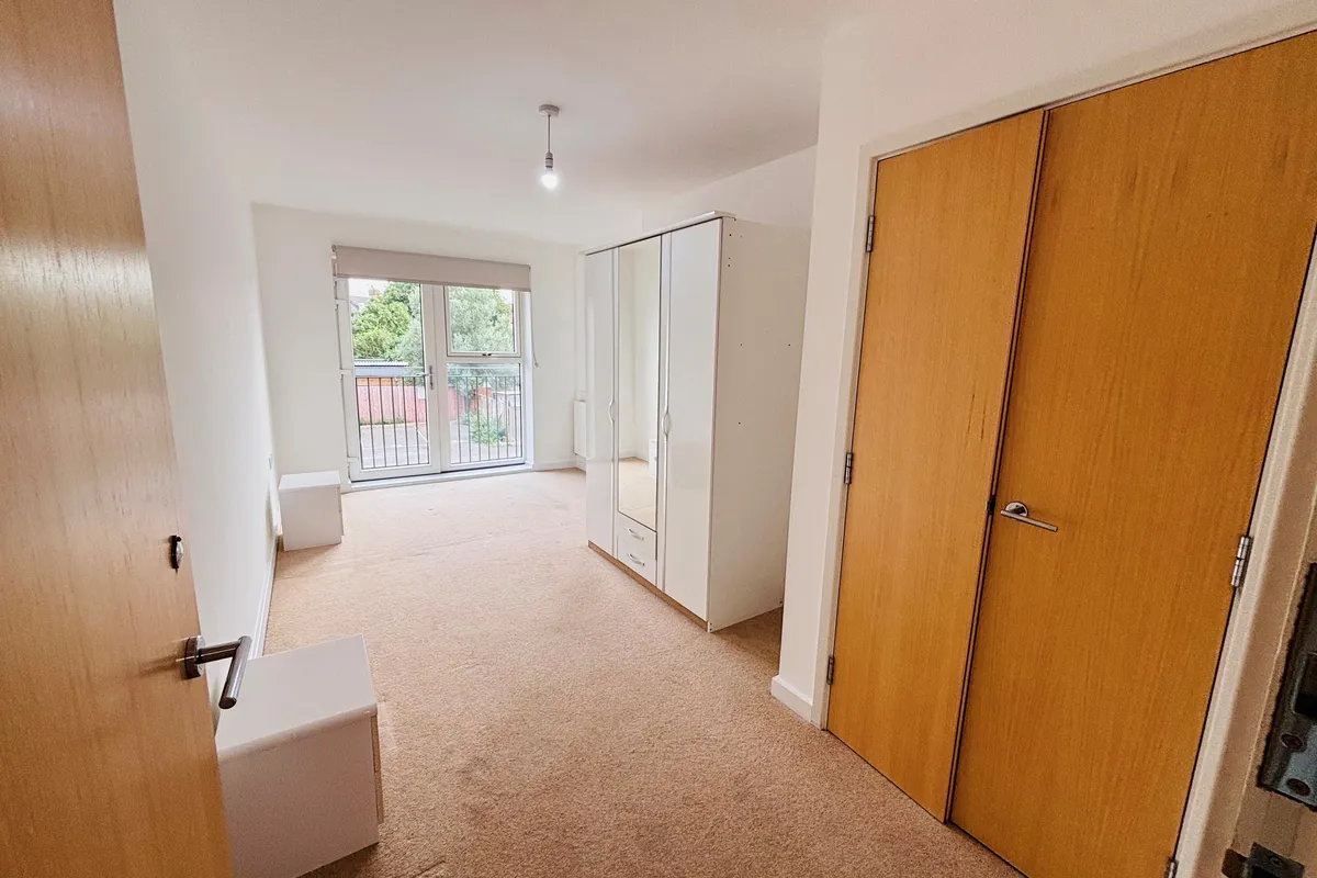 Flat Pevensey Avenue in Greater London