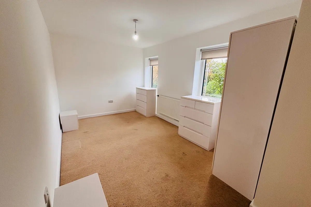 Flat Pevensey Avenue in Greater London