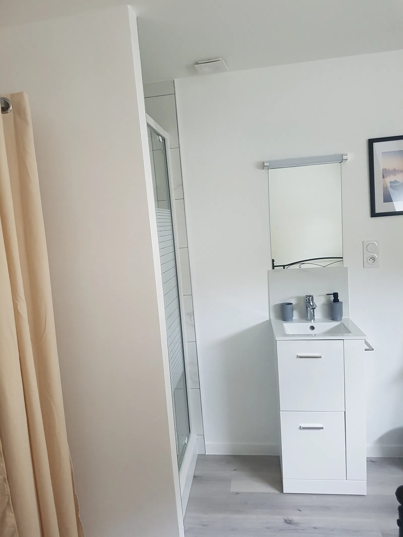 Room Rue Anatole France in Croix