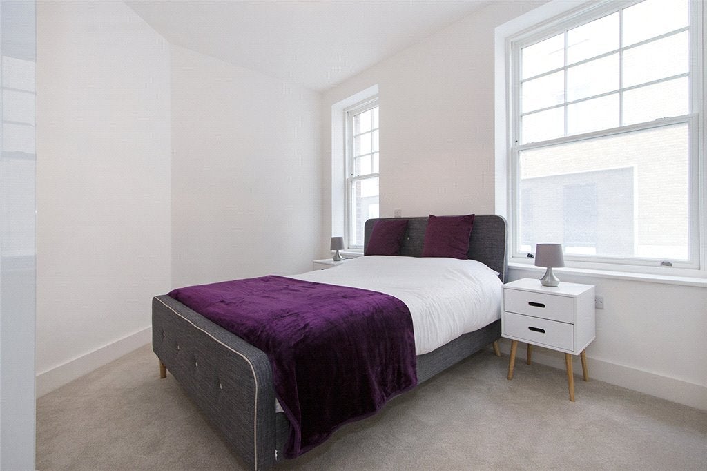 Flat Rodney Road in Greater London