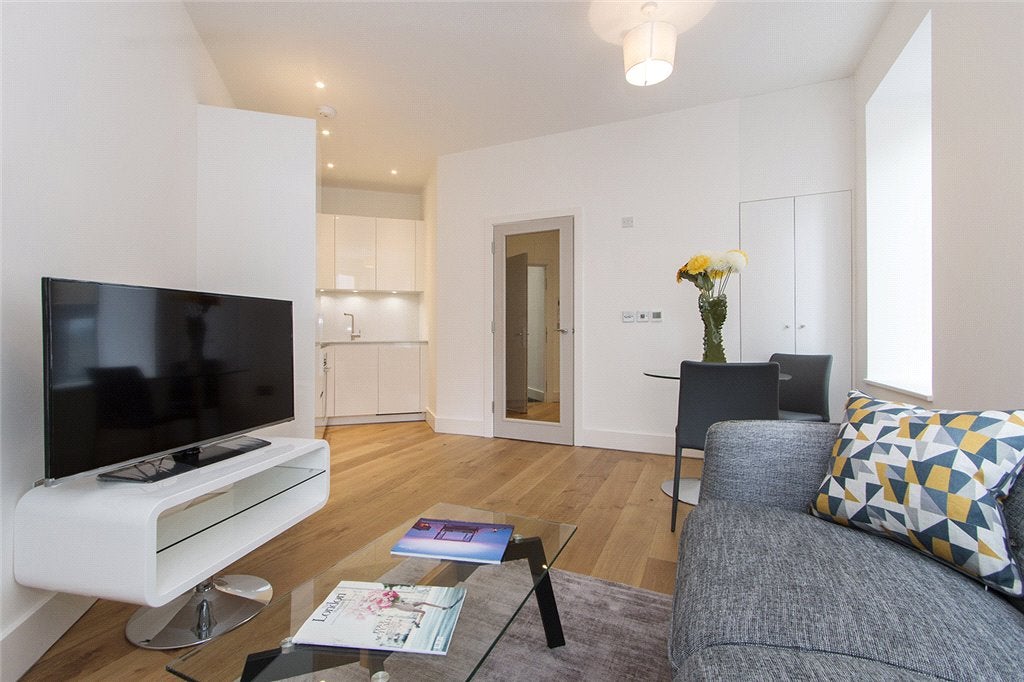 Flat Rodney Road in Greater London