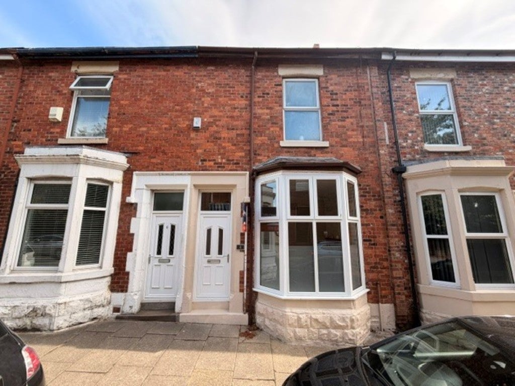 House Garden Walk in Preston