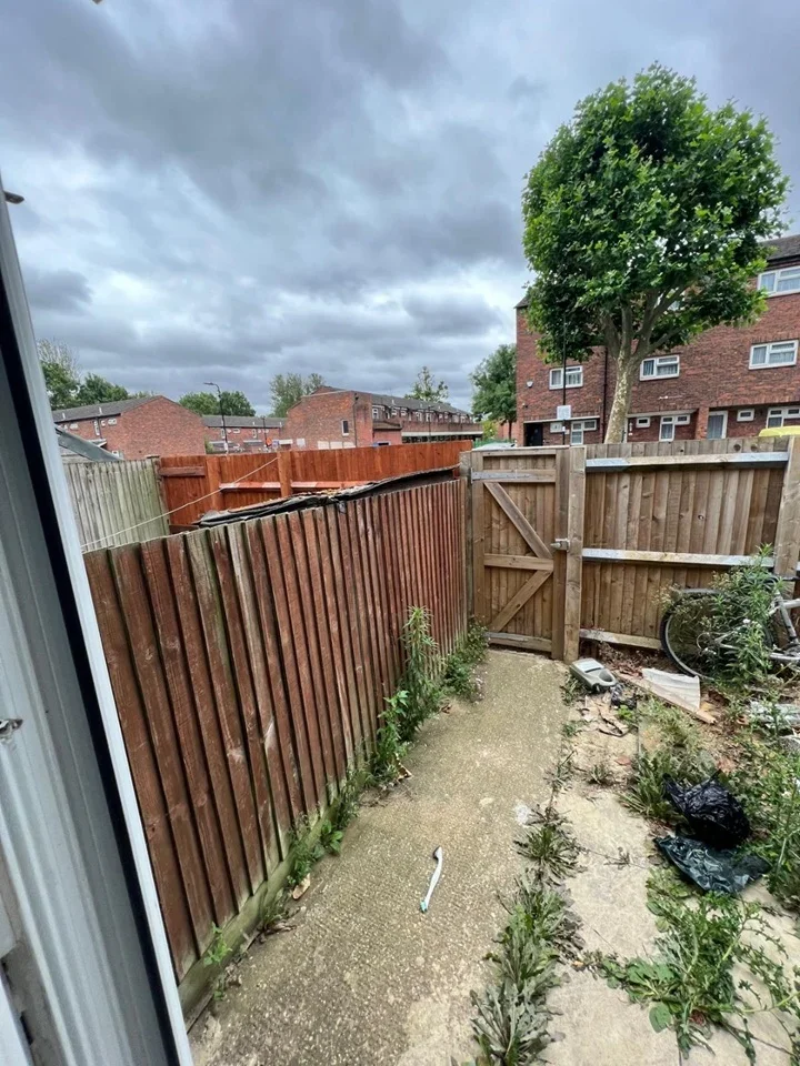 Flat Vincents Path in Greater London