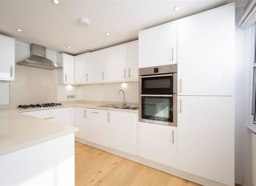 Flat Montagu Square in City of Westminster