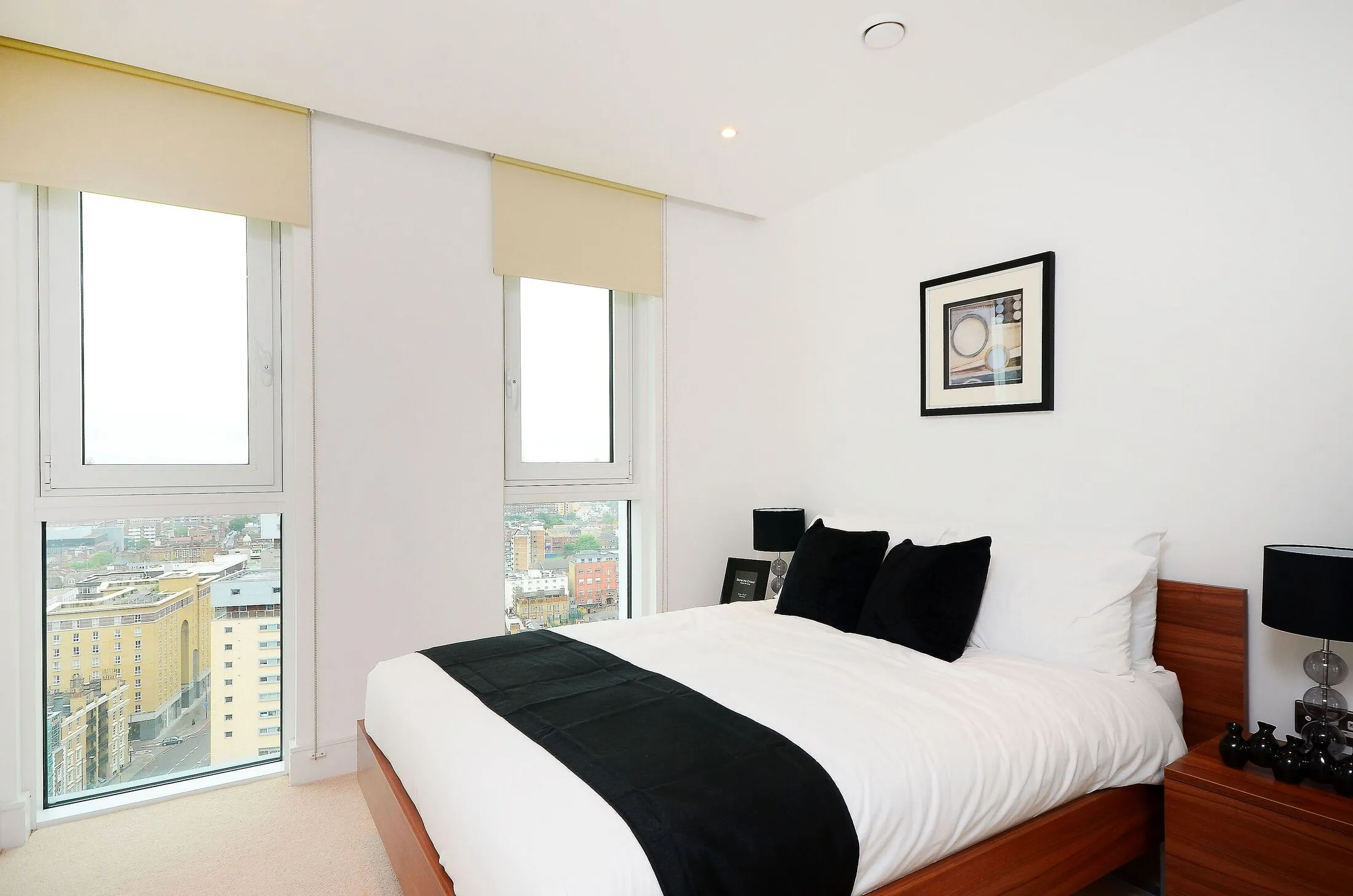 Flat Alie Street in Greater London
