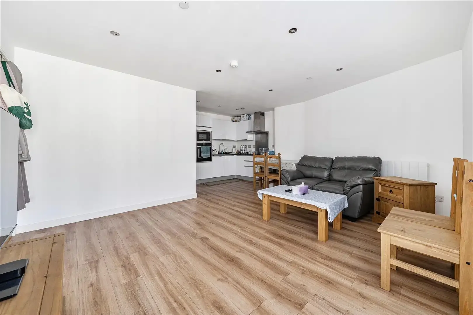 Flat Narrow Lewins Mead in Bristol