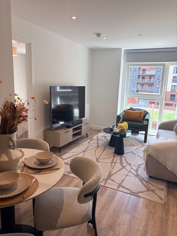Room Heyrod Street in Manchester