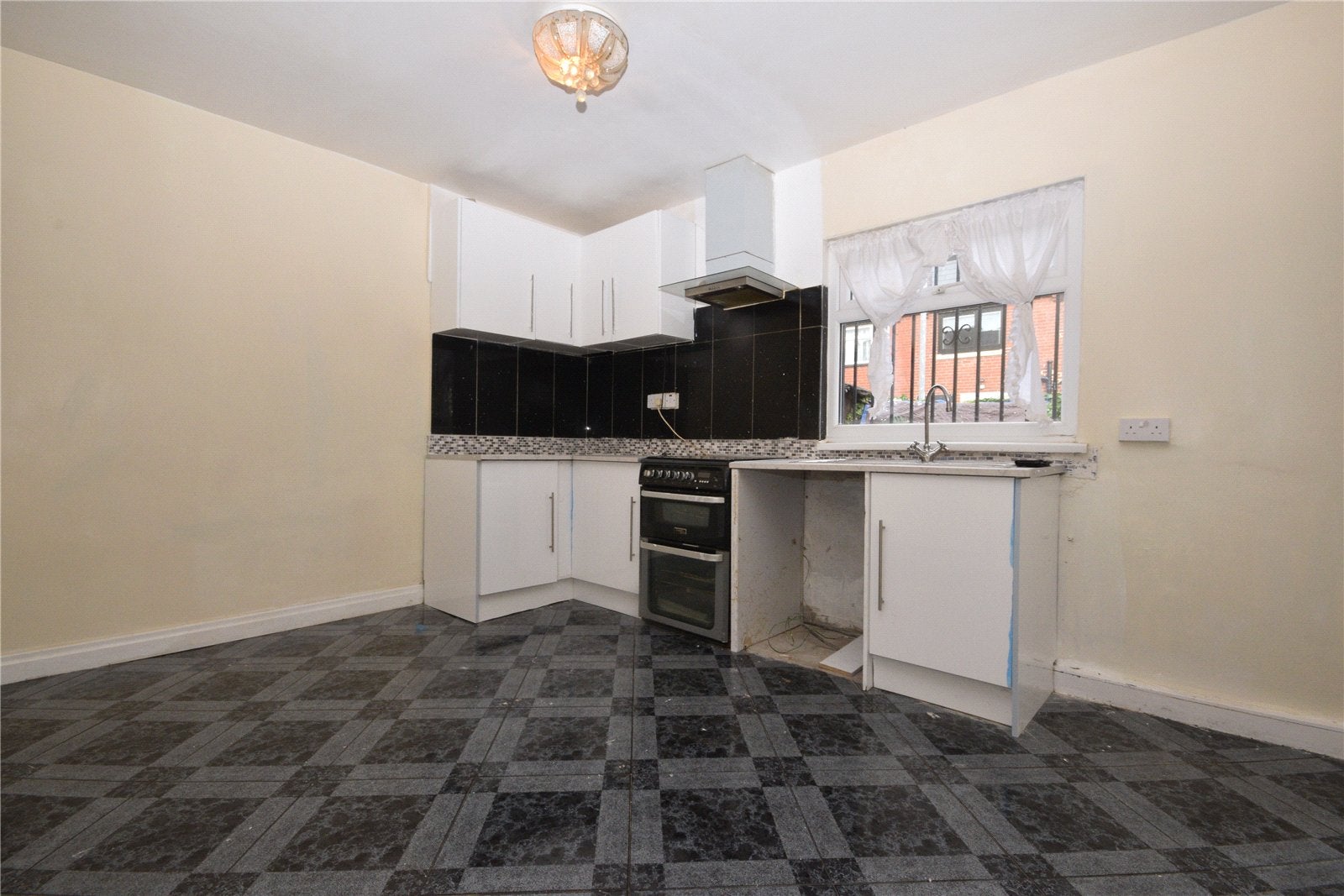 Flat Firth Avenue in Leeds
