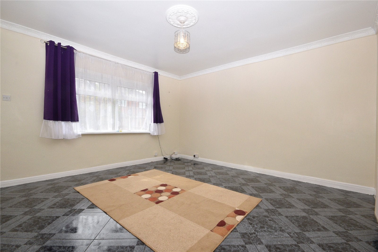 Flat Firth Avenue in Leeds