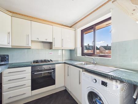 Flat Woodcote Way in Shrewsbury