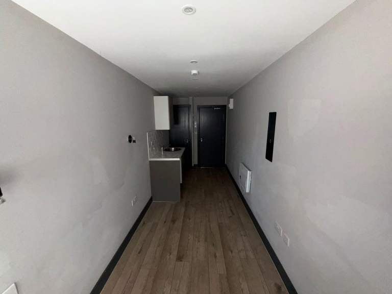 Flat Bledlow Close in Greater London