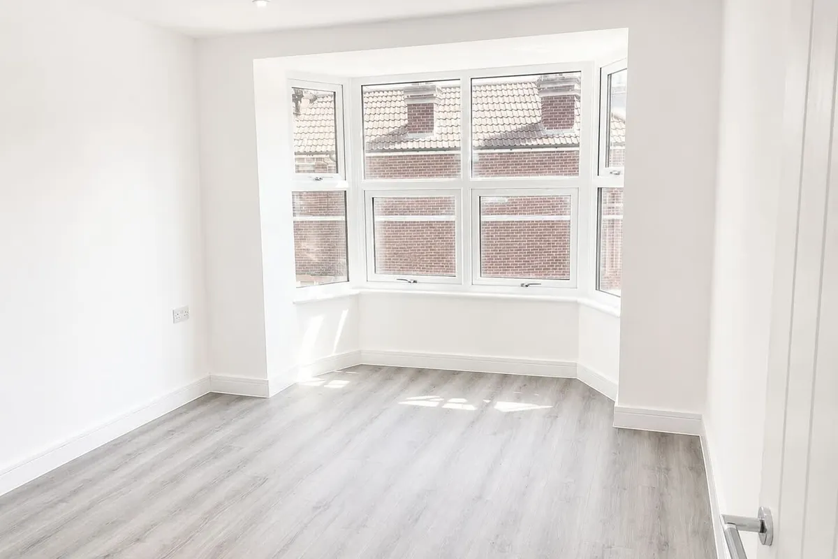 Flat Ordnance Road in Southampton