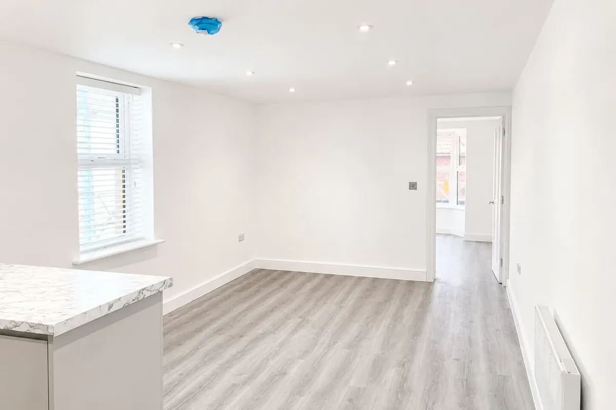 Flat Ordnance Road in Southampton