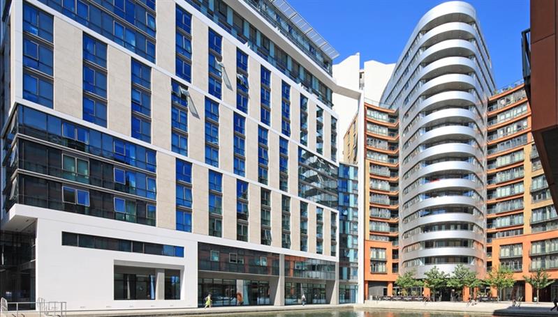 Flat Harbet Road in City of Westminster