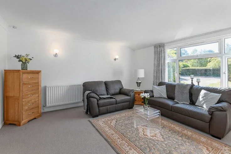 House Birch Road in Finchampstead