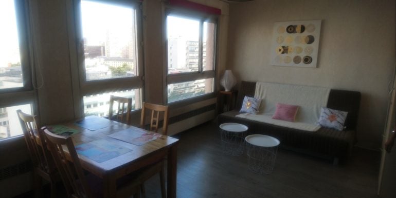 Flat Rue des Trois Bornes in Paris