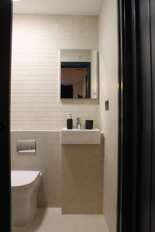 Room Aytoun Road in Greater London