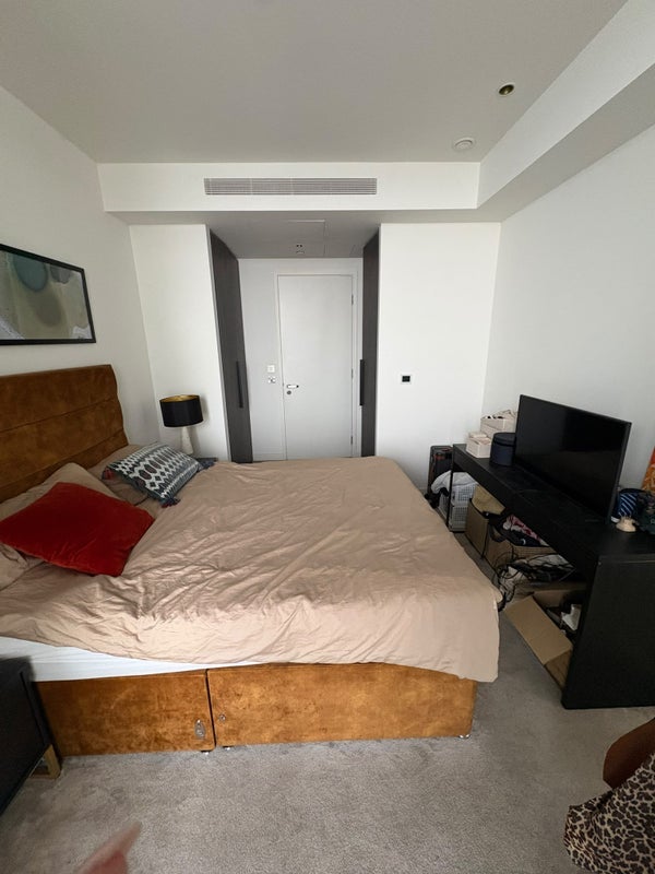 Room Wards Place in Greater London