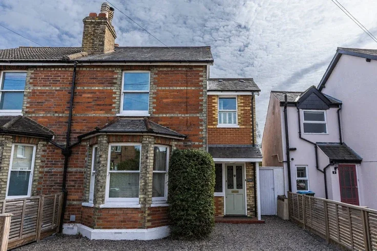 House School Road in Greater London
