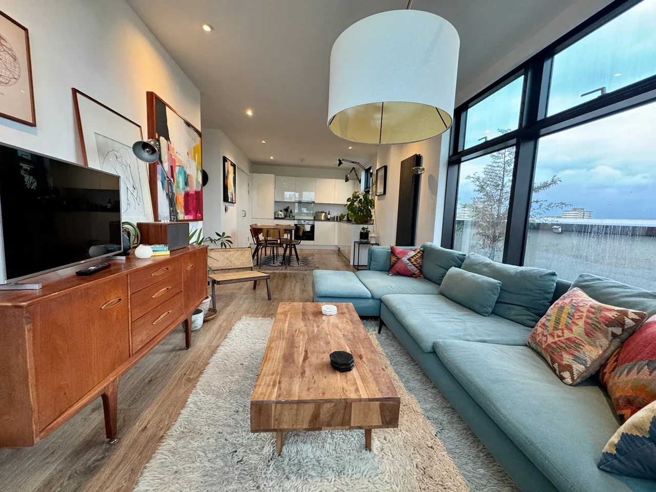 Flat Kingsland High Street in Greater London