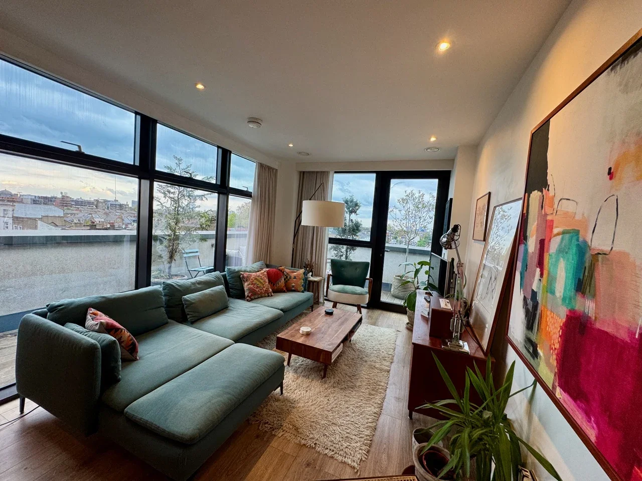 Flat Kingsland High Street in Greater London