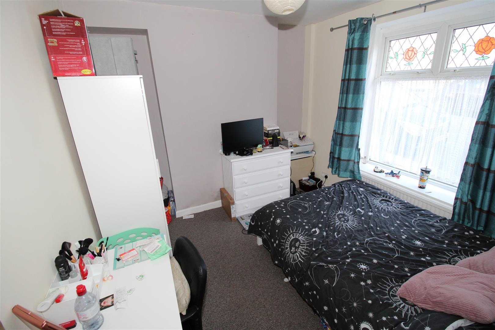 Room King Street in Pontypridd