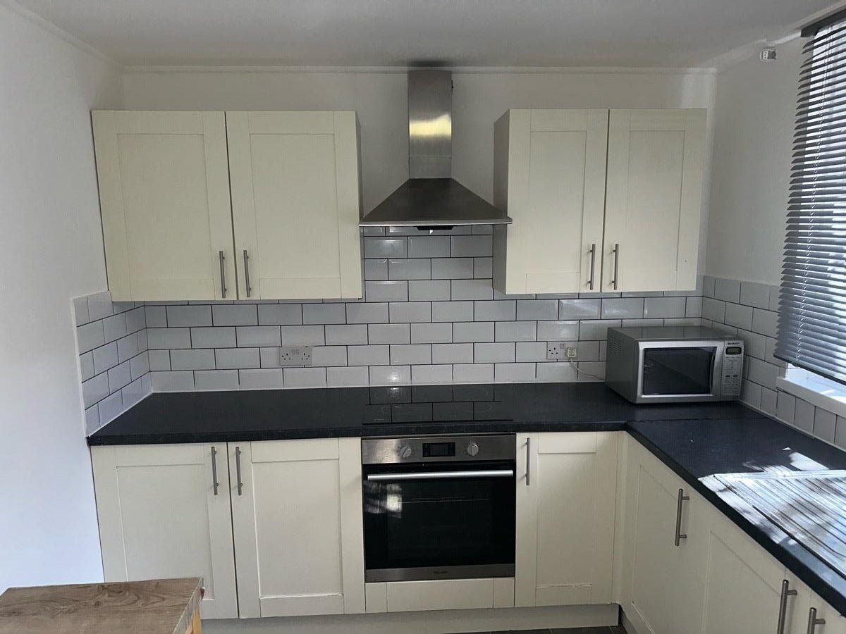 Flat Carlton Grove in Greater London