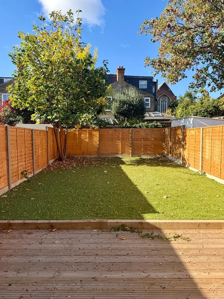 Room Durnsford Road in Greater London