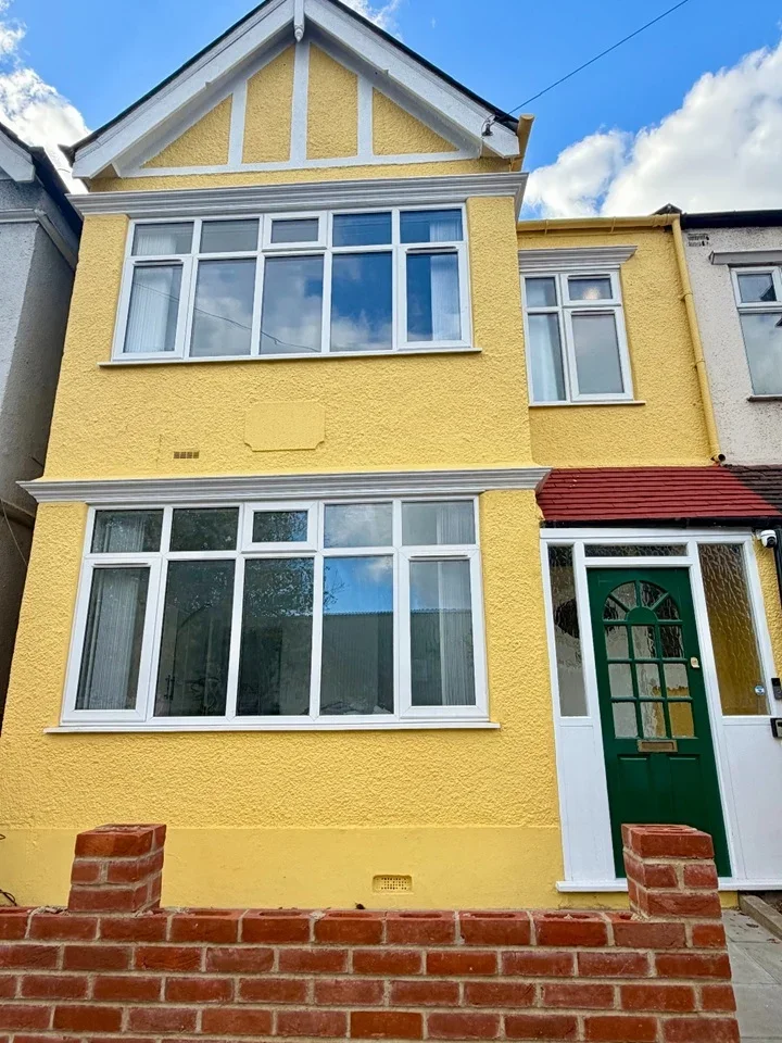 Room Durnsford Road in Greater London