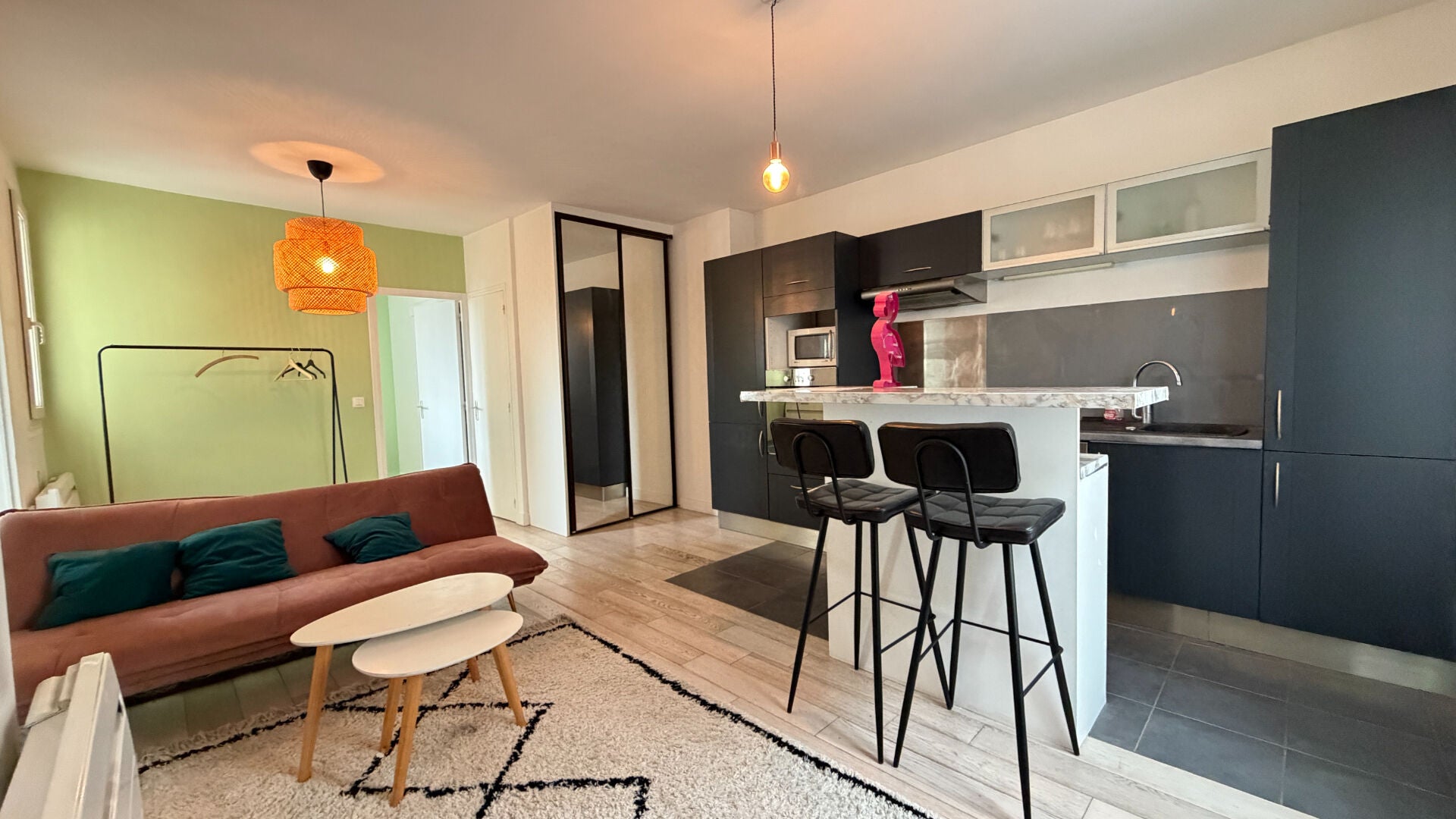 Flat Rue Jacques Mazaud in Levallois-Perret