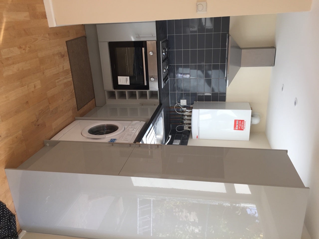 Room Orchard Avenue in Greater London