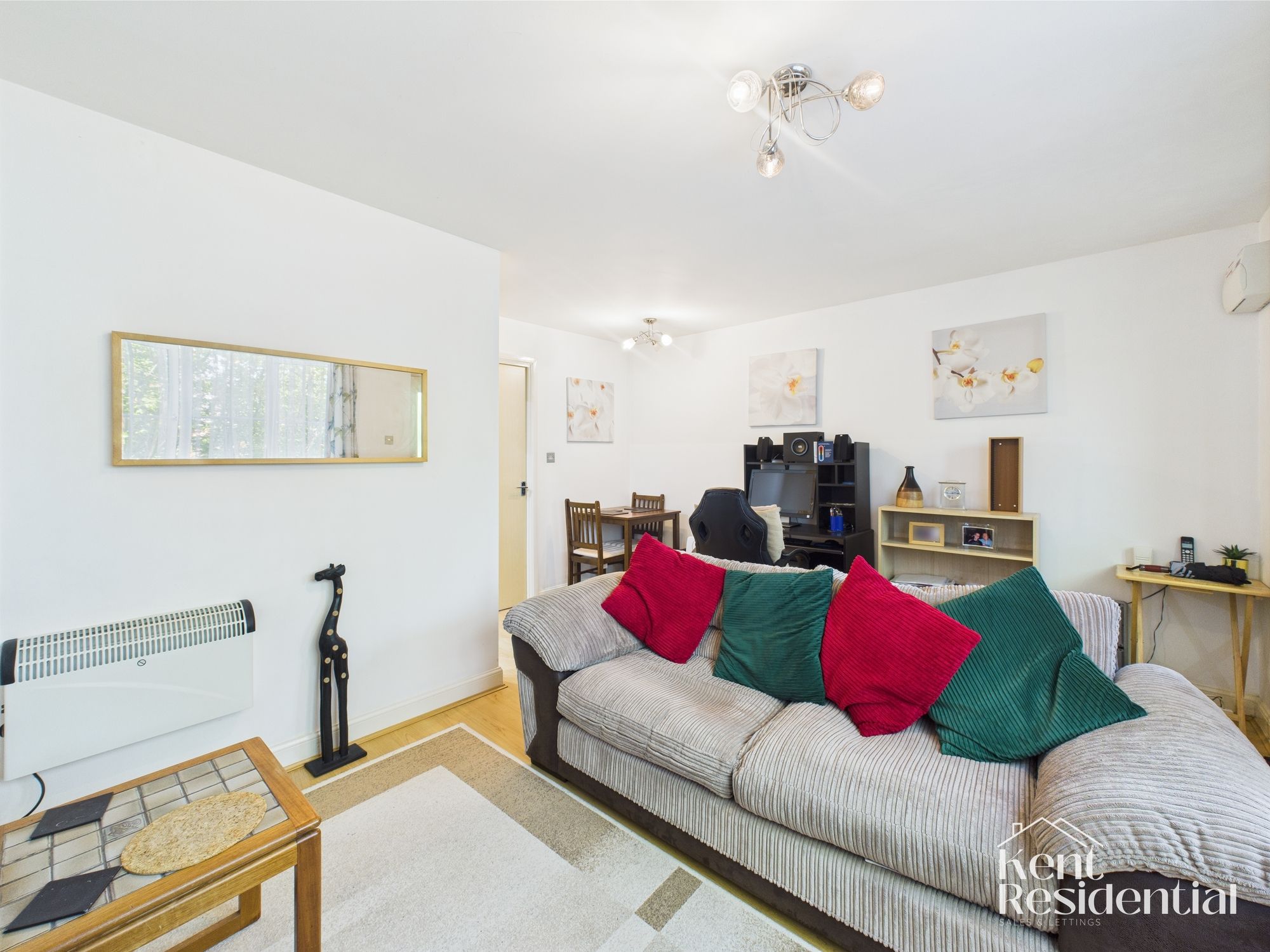 Flat Wharfdale Square in Maidstone