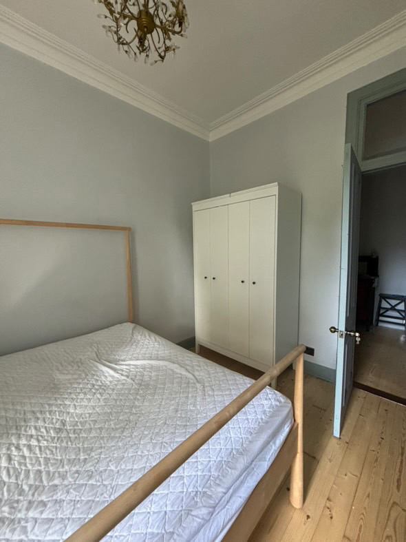 Room Clouston Street in Glasgow