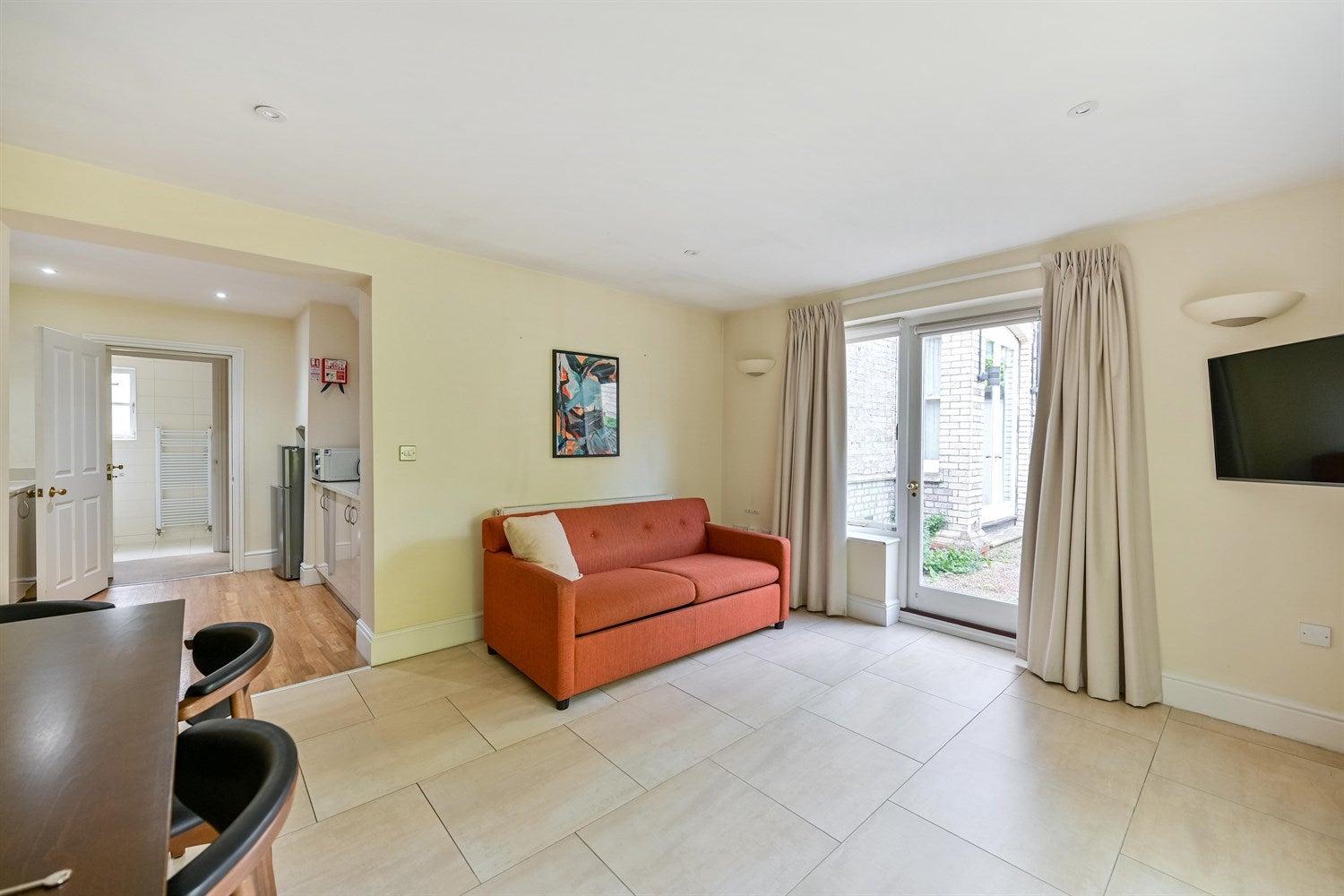 Flat Castle Crescent in Reading